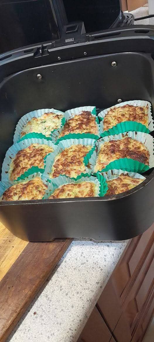 Air fryer zucchini egg pie